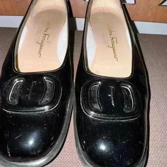 Salvatore Ferragamo Boutique Shoes Size 9 in great condition - Picture 2 of 10